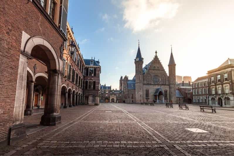 The Hague : Must-See attractions Private Walking Tour - Starting at Het Plein with Willem of Orange
