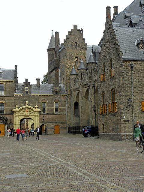 The Hague: Old City Private Walking Tour - The Voorhout and the city’s royal manners
