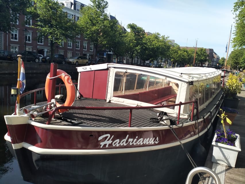 The Hague: One Way Boat Ticket to or from Delft - Choosing the right direction