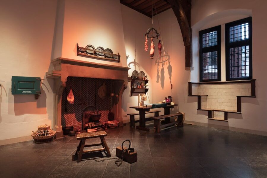 The Hague: Prison Gate Museum - The courthouse, verdicts, and the logic of punishment