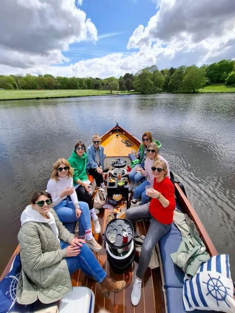 The Hague: Private Boattour up to 10 persons - What the skipper adds to the ride