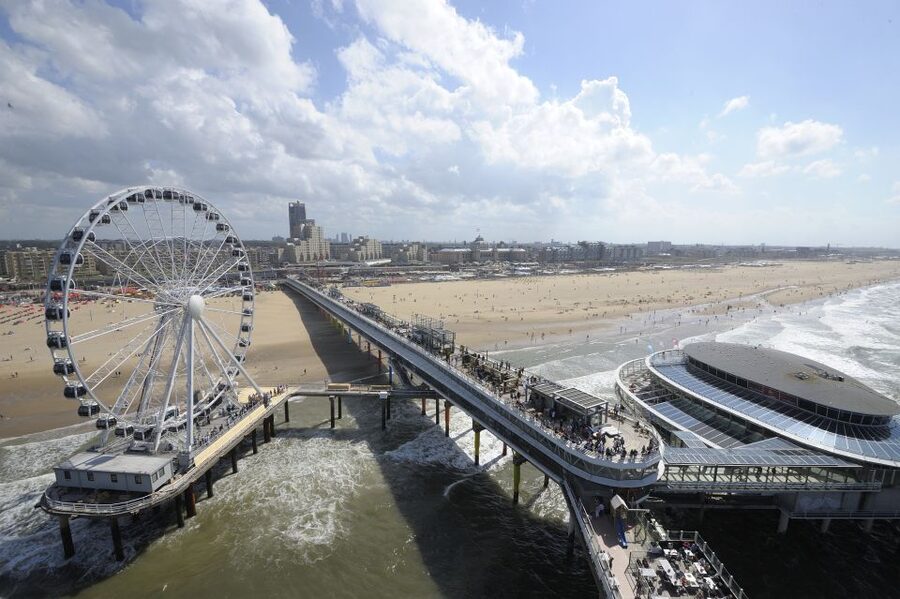 The Hague: The Pier SkyView Ticket with Drink and Snack - A Ferris wheel with the North Sea below