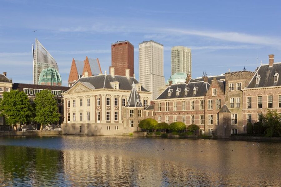 The Hague Walking Tour - Royal offices and the King’s Palace