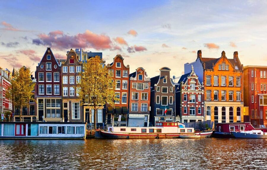 The True Story of Anne Frank's Diary Private Guided Tour - What private transportation really adds