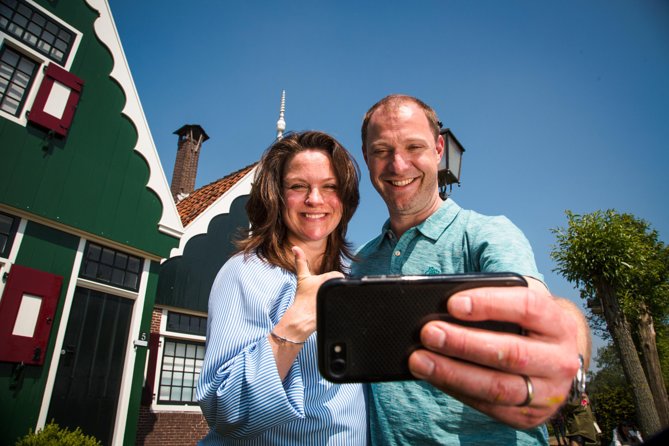 The Ultimate Zaanse-Schans Private Day Trip - Leaving Amsterdam by public transport