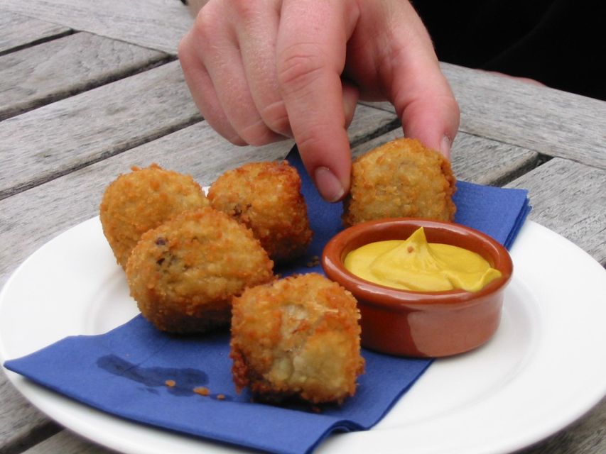 Utrecht - Food Tour: Try out 6 dutch bites - Key points to know before booking