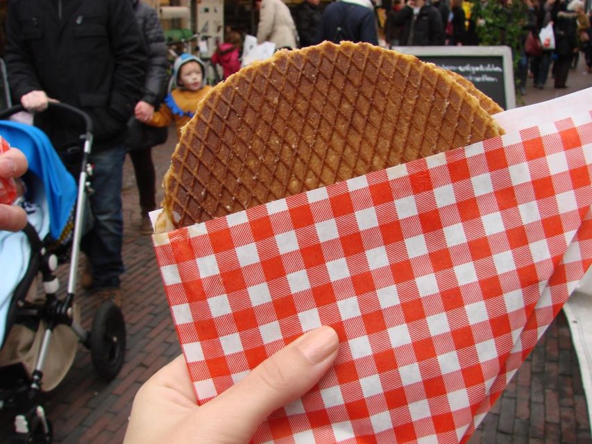 Utrecht - Food Tour: Try out 6 dutch bites - Starting beneath the orange umbrella at TivoliVredenburg