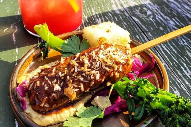 Utrecht Food Tour with local guide - Last Vegas goes all in on vegan comfort food