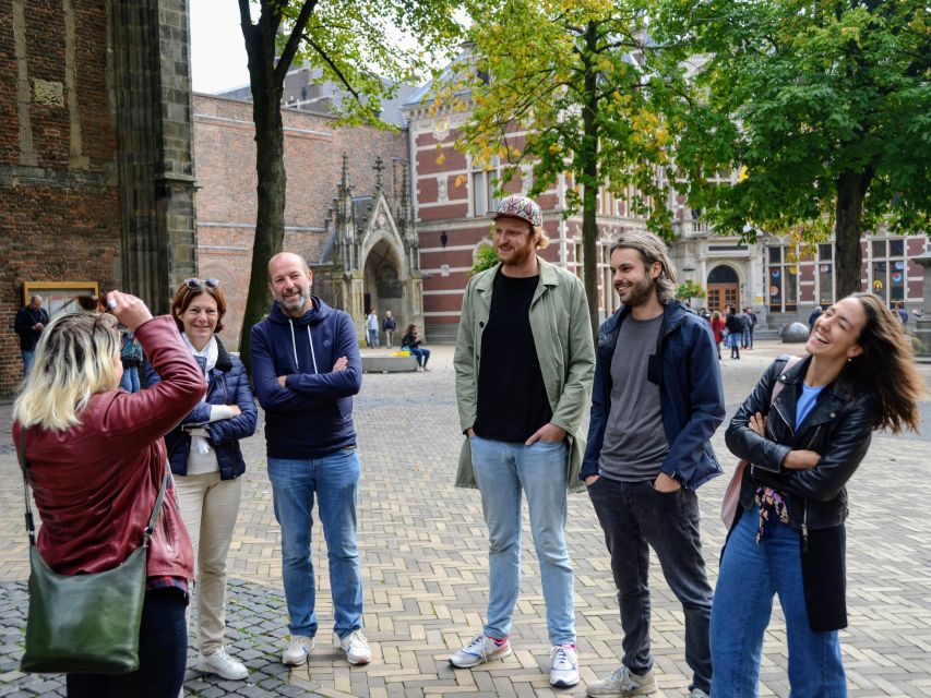 Utrecht Walking Tour with a local comedian as guide - Kalisbrug and the chicken woman