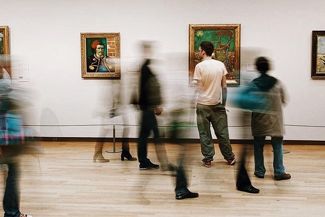 Van Gogh Museum Amsterdam Exclusive Tour w/ Reserved Entry - Meeting your guide across from the Rijksmuseum
