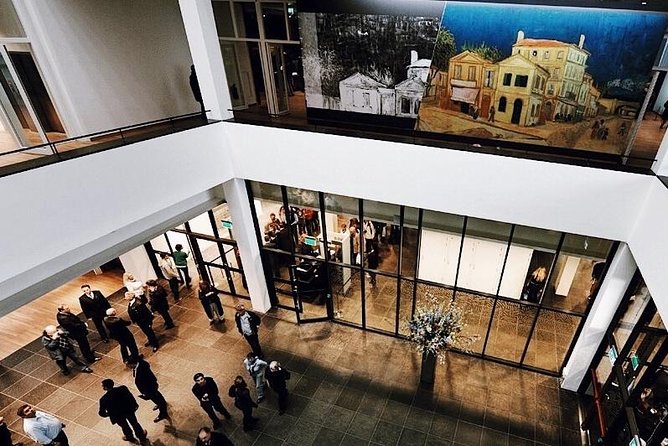 Van Gogh Museum Amsterdam Exclusive Tour w/ Reserved Entry - What a strong guide adds to the visit