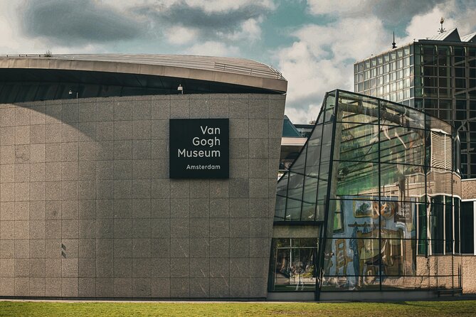 Van Gogh Museum Guided Tour •10 people• Face to Face with Vincent - Is $52.06 a fair price?