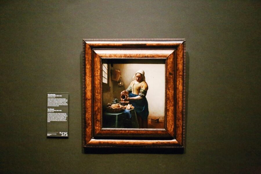 Van Gogh & Rijksmuseum Masterpieces Guided Tour 8 guests 5h - A 30-minute lunch pause at Cobra Café