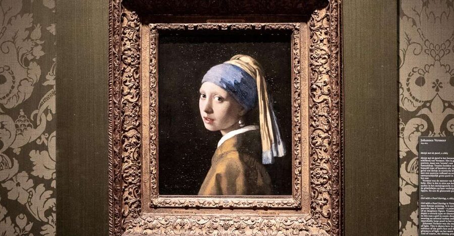 Visit the Girl with the Pearl Earring, The Hague & Delft - What the guide adds to the paintings and streets