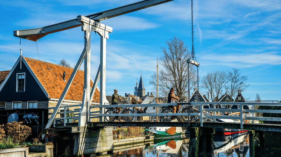 Volendam: Bike Rental including Highlights-Routes - Pick a route that matches your appetite