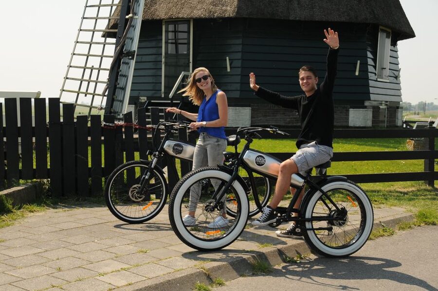 Volendam: E-Fatbike Rental - Setting out from Volendam’s old harbor