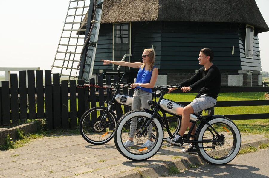 Volendam: E-Fatbike Rental - What the $42 price includes