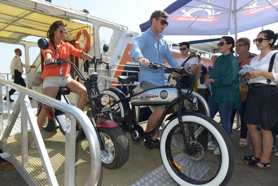Volendam: E-Fatbike Rental - What to bring and how to prepare