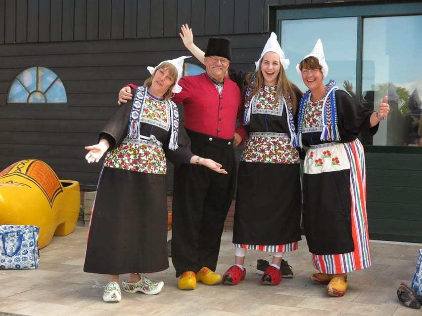 Volendam: Traditional Costume Photo with Cheese & Clog Tour - Why this Volendam stop is more than a costume photo