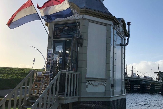Windmills Zaanse Schans small group tour-region Amsterdam - The Juliana Bridge and the first windmill view
