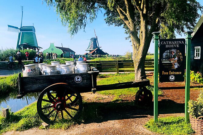 Zaanse Schans and Giethoorn Small-Group Tour with Hotel Pick-Up - Price, comfort, and what is included