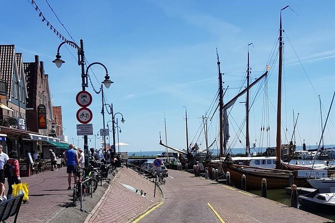 Zaanse Schans and Volendam Private Tour – Clogs, Cheese and More - Why this private route works well from Amsterdam