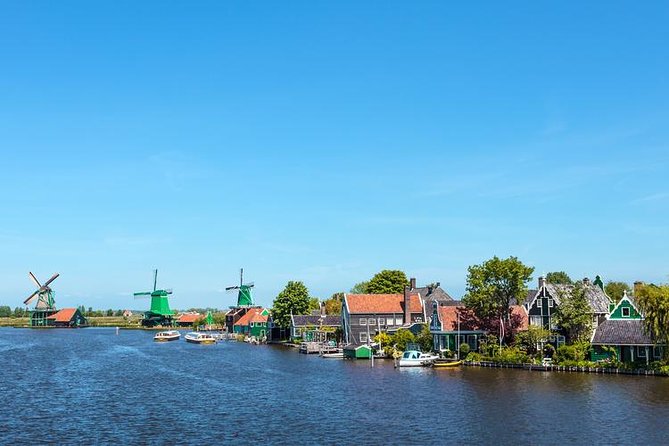 Zaanse Schans, Edam, Volendam and Marken Tour - The large-group tradeoff