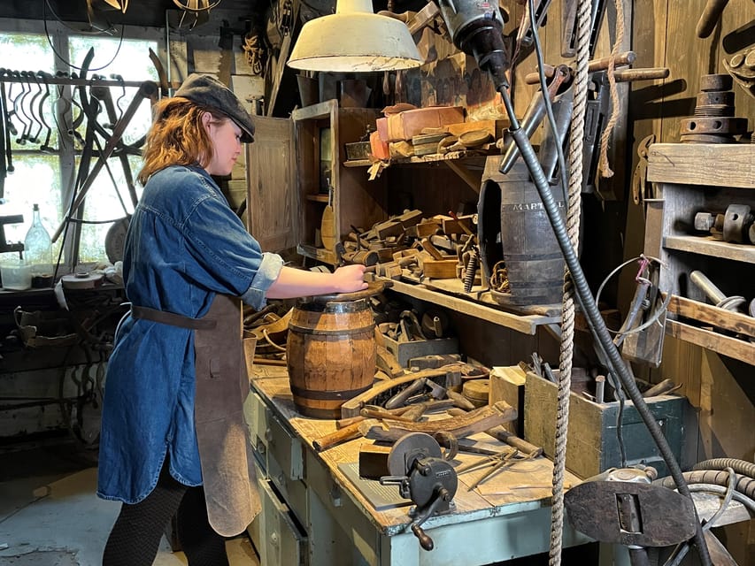 Zaanse Schans: Windmill & Museum Entry Ticket w/ Audio Guide - World of Windmills Museum