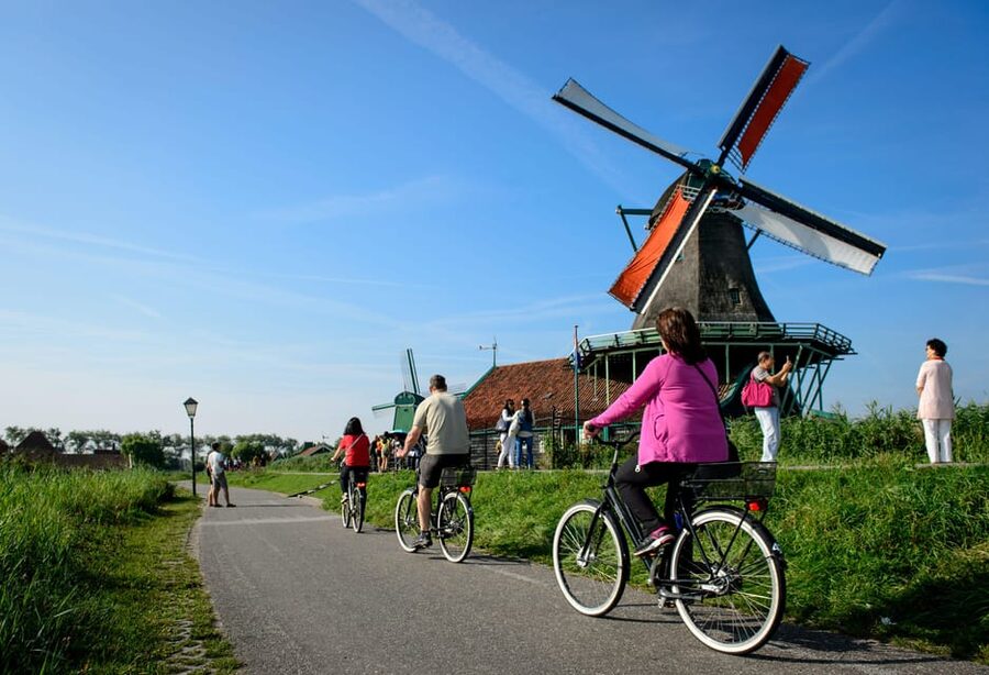 Zaanse Schans: Windmill & Museum Entry Ticket w/ Audio Guide - What the outdoor village feels like